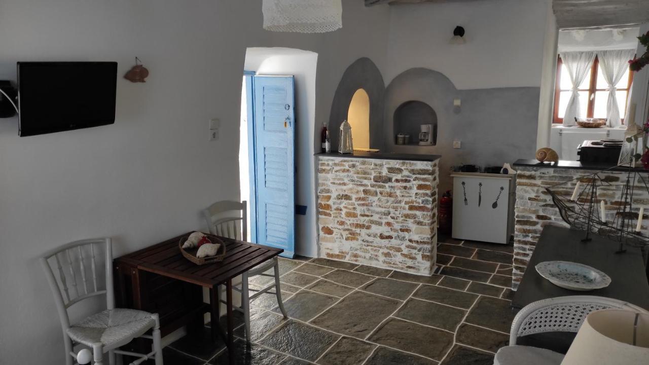 Kastro Gate Apartment ,entrance to an ancient village Kástron Exterior foto