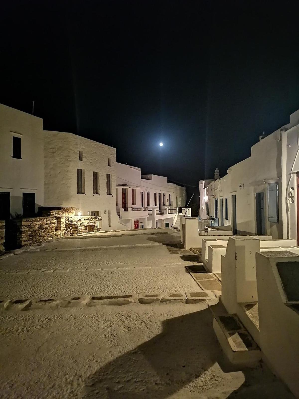 Kastro Gate Apartment ,entrance to an ancient village Kástron Exterior foto